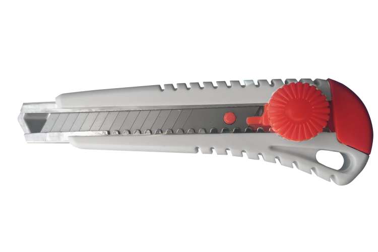 Нож со сменным лезвием Монтажник 1+2 лезв, 18мм, ABS пластик, винтовой фиксатор 600503