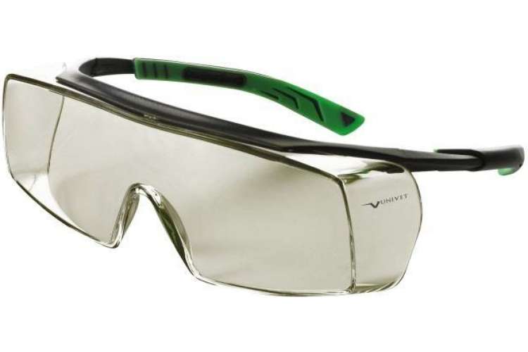 Защитные открытые очки с боковой защитой UNIVET покрытие AS 5X7.31.11.00