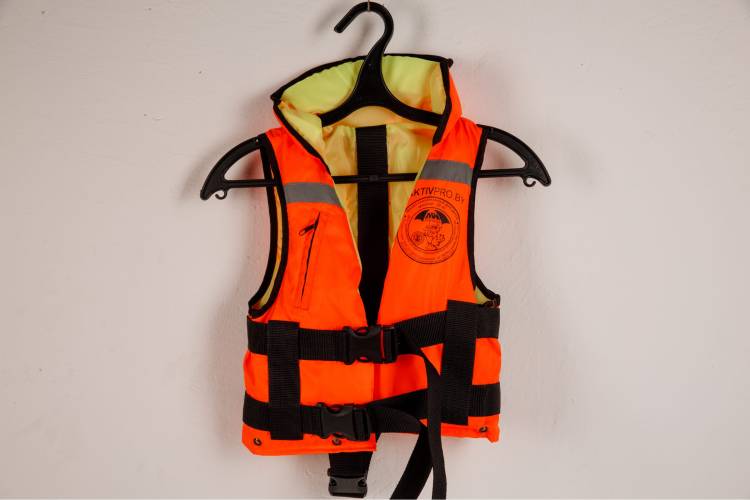 Сертифицированный детский спасательный жилет MedNovTex до 35 кг СЖ35